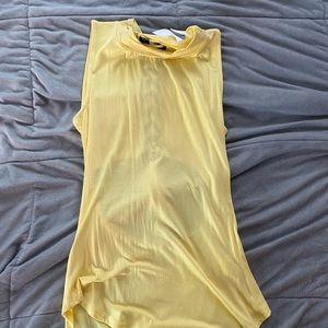 Lace back yellow tank